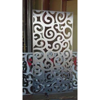 Aluminium Composite Panel motif lubang pake laser merk seven